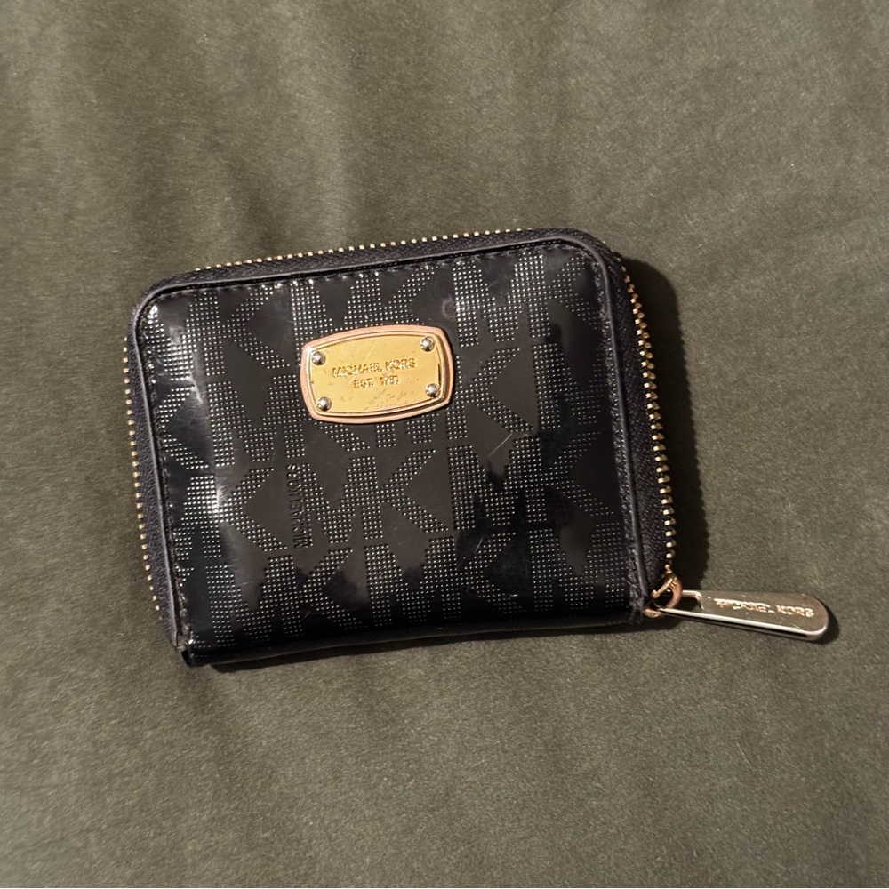 Michael Kors Black and Gold Zip Wallet